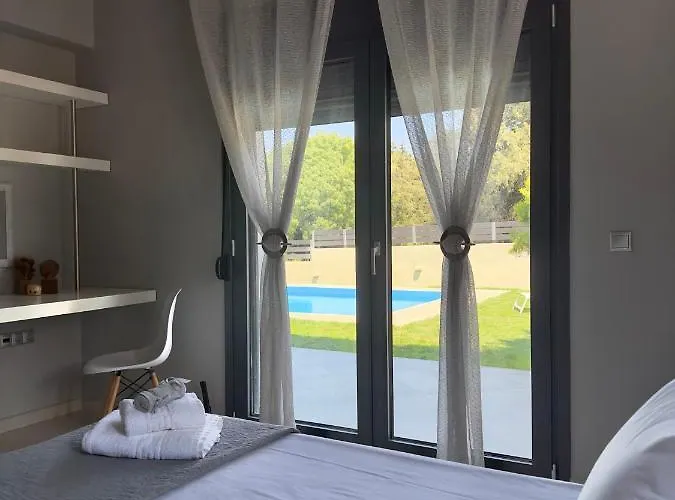 Rose Ground Floor - Private Swimming Pool Garden Villa *