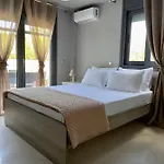 Rose Ground Floor - Private Swimming Pool Garden *