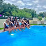 Rose Ground Floor - Private Swimming Pool Garden *