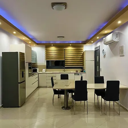 Rose Ground Floor - Private Swimming Pool Garden *