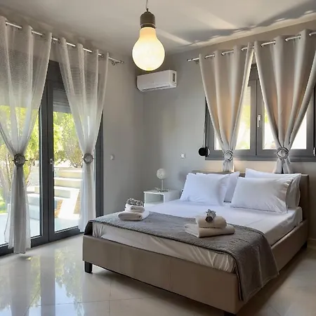 Rose Ground Floor - Private Swimming Pool Garden *