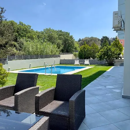 Rose Ground Floor - Private Swimming Pool Garden