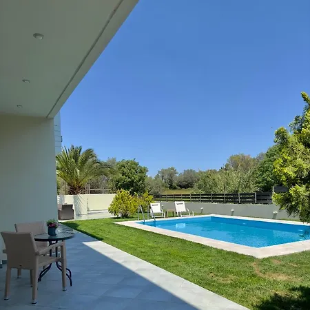 Rose Ground Floor - Private Swimming Pool Garden Villa *