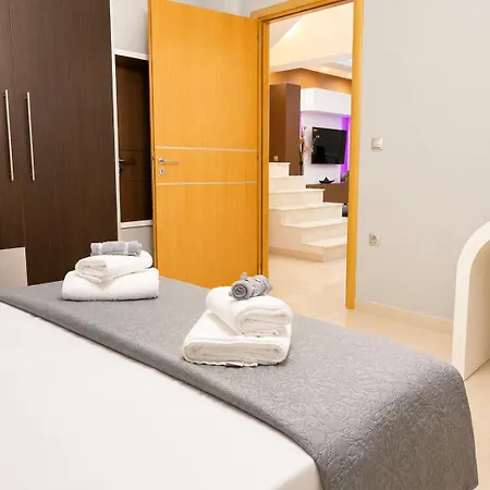 Rose Ground Floor - Private Swimming Pool Garden Villa *