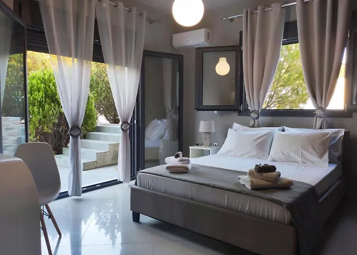 Rose Ground Floor - Private Swimming Pool Garden Villa