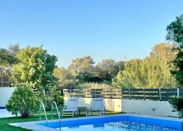 Rose Ground Floor - Private Swimming Pool Garden