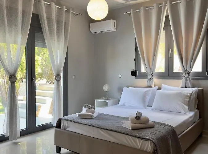 Rose Ground Floor - Private Swimming Pool Garden *