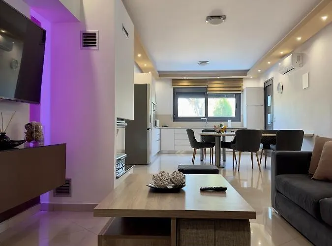 Rose Ground Floor - Private Swimming Pool Garden فيلة