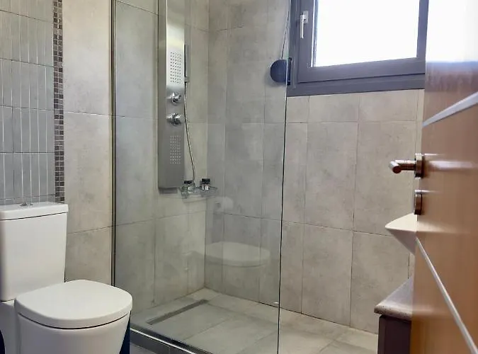 Rose Ground Floor - Private Swimming Pool Garden فيلة