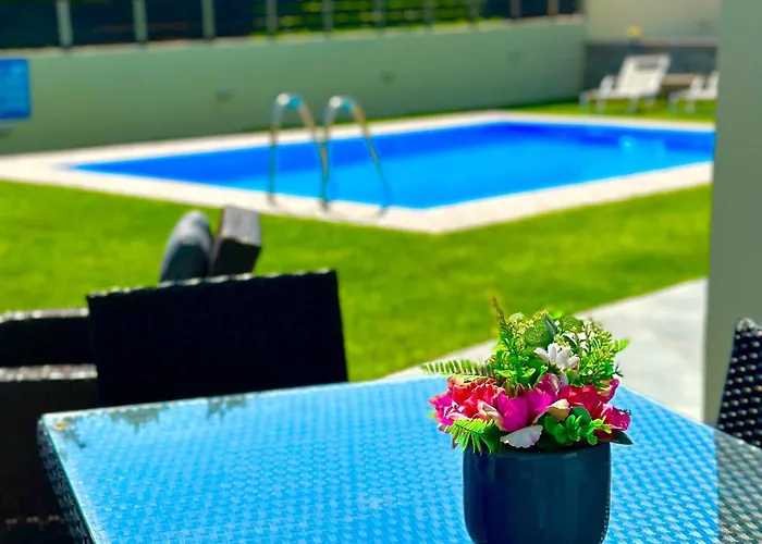 Rose Ground Floor - Private Swimming Pool Garden