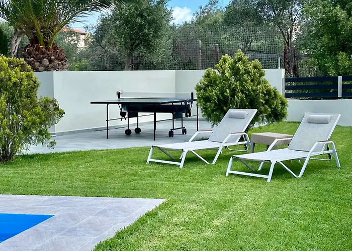 Rose Ground Floor - Private Swimming Pool Garden Villa