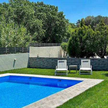 빌라 Rose Ground Floor - Private Swimming Pool Garden *