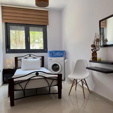 Rose Ground Floor - Private Swimming Pool Garden *