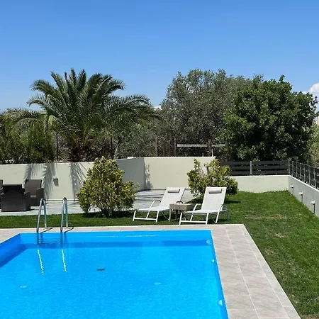 Rose Ground Floor - Private Swimming Pool Garden *