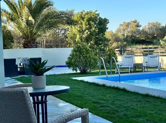 Rose Ground Floor - Private Swimming Pool Garden Villa *